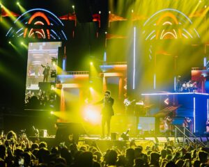 Vijay Antony Instagram - WHAT AN AMAZING EVENING IT WAS! 😍🙌🏽🥳 Singer Vijay Antony’s entry is proof for all things awesome that went down last night 😎💃🕺

Vijay Antony - Live in Concert
29 October 2023
Axiata Arena, Bukit Jalil

Brought to you by @msgold.my⚜

@vijayantony
@datoabdulmalik

Photos By @dhivager & Team

#vijayantonyliveinconcert
#VAbyMSC
#malikstreams
#VijayAntony
#liveinconcert
#OGVibe