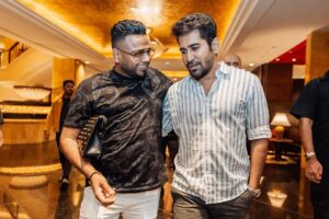 Vijay Antony Instagram - Welcome to Malaysia, brother @vijayantony 💥 Let’s have a blast at the #VijayAntonyLiveinConvert 🔥 #DAM #malikstreams #vijayantony #msgold