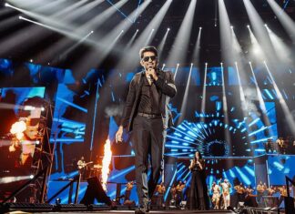 Vijay Antony Instagram - Vijay Antony is the word. #OGVibe is the emotion. Totally a CHILLAX moment to see the man himself rocking on stage🔥 Vijay Antony - Live in Concert 29 October 2023 Axiata Arena, Bukit Jalil Brought to you by @msgold.my⚜ @vijayantony @datoabdulmalik #vijayantonyliveinconcert #VAbyMSC #malikstreams #VijayAntony #liveinconcert