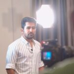 Vijay Antony Instagram - A very fun and casual catch-up with fellow Astro Raaga Radio and Astro Ulagam team followed by a kutti meet and greet with friends and fans. 🥳🥳✨ Vijay Antony is concert ready, gaiss! Are you?! 🙌🏽💃🕺 Vijay Antony - Live in Concert 29 October 2023 Axiata Arena, Bukit Jalil Brought to you by @msgold.my⚜ @vijayantony @datoabdulmalik #vijayantonyliveinconcert #VAbyMSC #malikstreams #VijayAntony #liveinconcert #OGVibe Kuala Lumpur, Malaysia