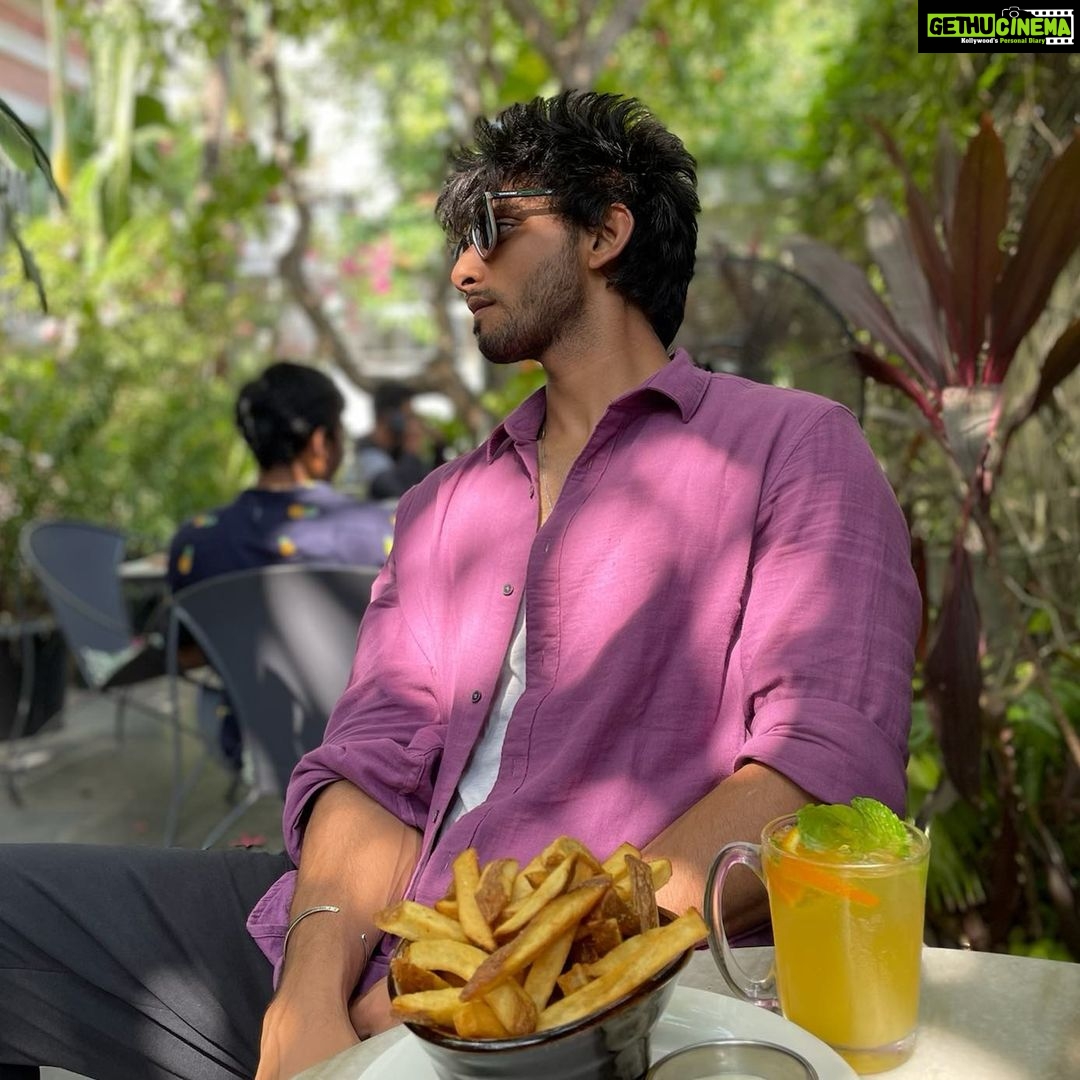 Vijay Varma - 3 Likes - What ya thinking about ? ♠️