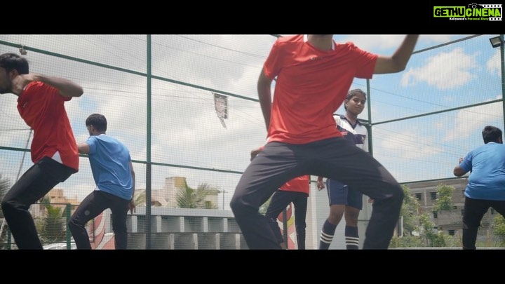 Vijay Varma - 29.6K Likes - Singappenney 🔥 watch full video link in my story @tdc.thedancersclub @dimensions.dmns #singappeney #bigil #vvchoreo @vijay_official @arrahman @atlee47 🤘🏻⭐️