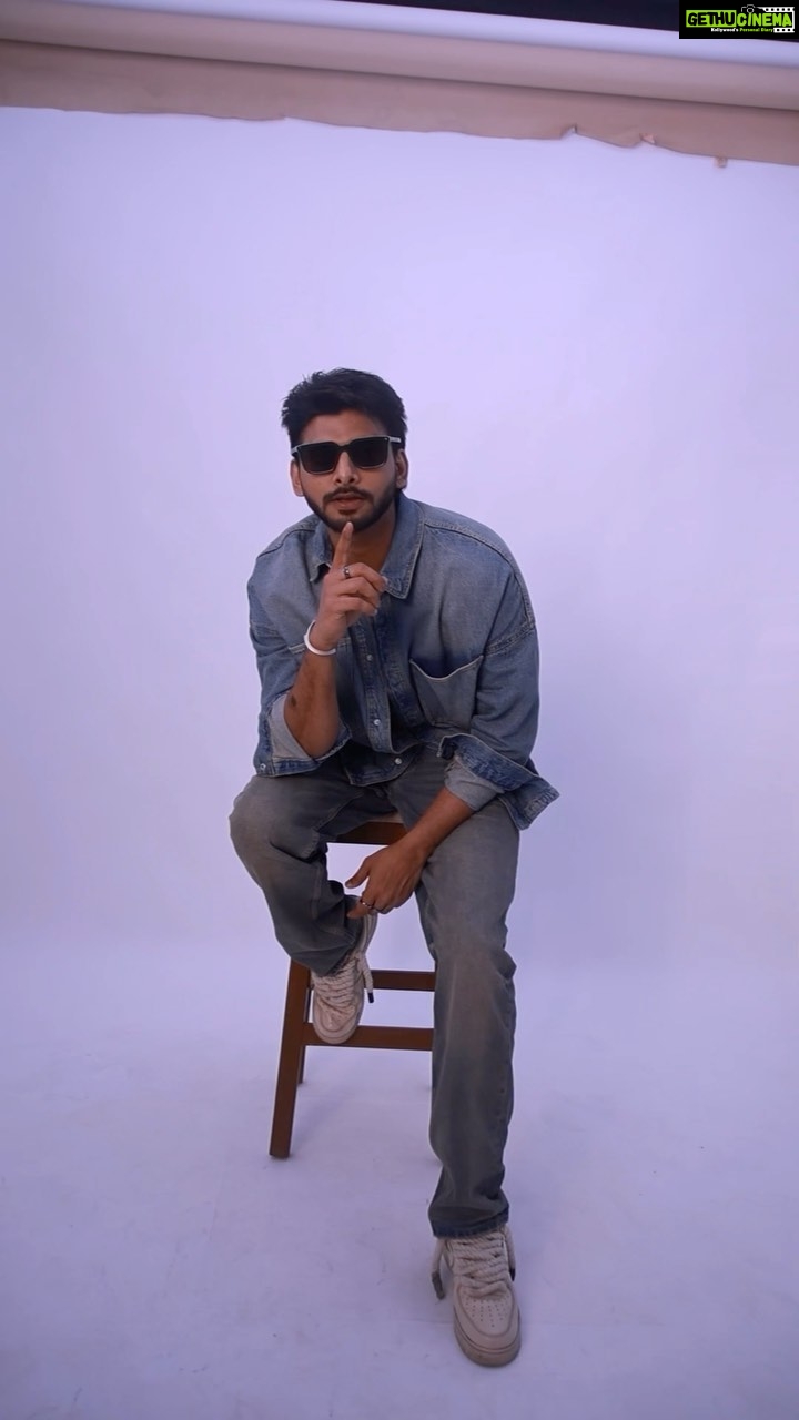 Vijay Varma - 61.4K Likes - 🥷♠️
Videographer - @dwan_19
MUA - @theeyequisite
Studio - @allsevensstudio
