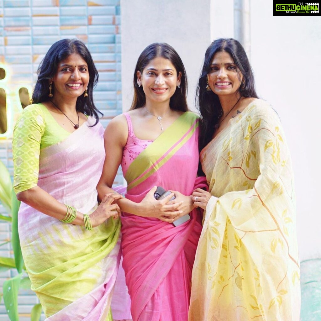 Vijayalakshmi Instagram - Thangamey thangamey 🫶 #us3 #sistersquad Thanks for the lovely pics @prabooshoots At the launch of @adhyshivmontessori