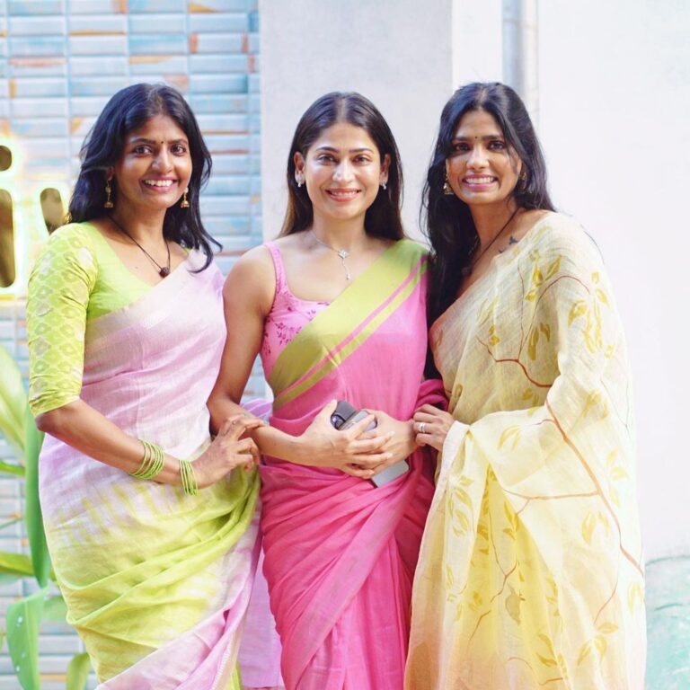 Vijayalakshmi Instagram - Thangamey thangamey 🫶 #us3 #sistersquad Thanks for the lovely pics @prabooshoots At the launch of @adhyshivmontessori