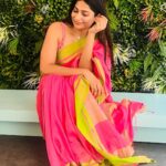Vijayalakshmi Instagram - That “ella card du mey soker ra iruntha enna pandrathu” Moment!!!! #allpicsclickedgoodpics P.c @niranjani_ahathian 😘