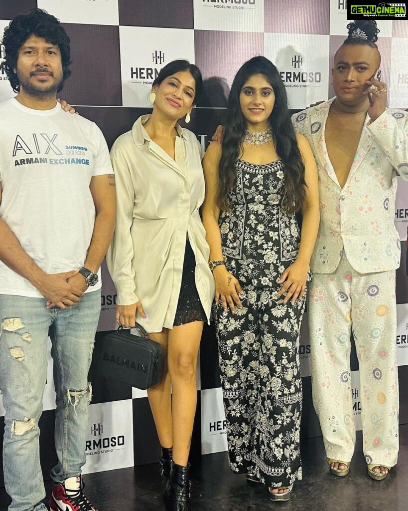 Vijayalakshmi Instagram - Congratulations on your launch 🤗🤗 @aishwariyaramesh @karunraman @hermoso_modelling_studio @barracudabrewbar