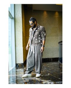 Vikram Instagram - #Thangalaan 
@shravyavarma @Triune.store