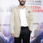 Vikrant Massey Instagram - Today, our smiles speak volumes of gratitude! Thank you for your unwavering love and support in 12th Fail’s triumphant journey🌟 #12thFailInCinemasNow Book your tickets today! 🌟 (Link in bio) #ZeroSeKarRestart Watch #12thFail IN CINEMAS ONLY, a film inspired by a million true stories. 🌟🎥 @vidhuvinodchoprafilms @zeestudiosofficial @medhashankr @anantvjoshi @anshumaan_pushkar #VikasDivyakirti @arsgeeta @itsharishkhanna @priyanshuchatterjee @moitrashantanu @swanandkirkire @saregama_official @krgstudios