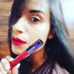 Vimmy Bhatt Instagram - Try Now Belora Paris French Red Kiss 22 💋 by @beloracosmetics #beloraparis #lipshades #lipshine #instacollab #collaborationindia #cosmeticos #lipcolor #beautyproducts #beautybrand #coloroftheday #partnership #beautyregime