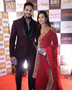 Vimmy Bhatt Instagram - Premiere night AASHA @pvrcinemas_official. A big thankyou to all who attended the premiere 

RELIVE the era of 80s in cinemas near you today 22nd April AASHA 

 #bliss #premiere #premierenight #films #filmpremiere #aashamovie #vimmybhatt #gujaratifilms #cinemas #theaters #22nd #april #thebigday