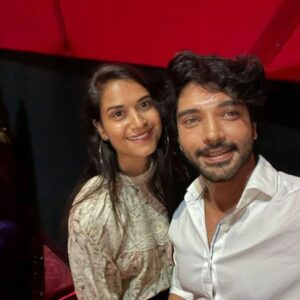 Vimmy Bhatt Instagram - Premiere night with ❤️❤️
 
JAYSUK ZADPAYO 

#premierenight #films
#gujaratifilms #PVRcinemas
#cinemas #theatre #mustwatchmovie #movie