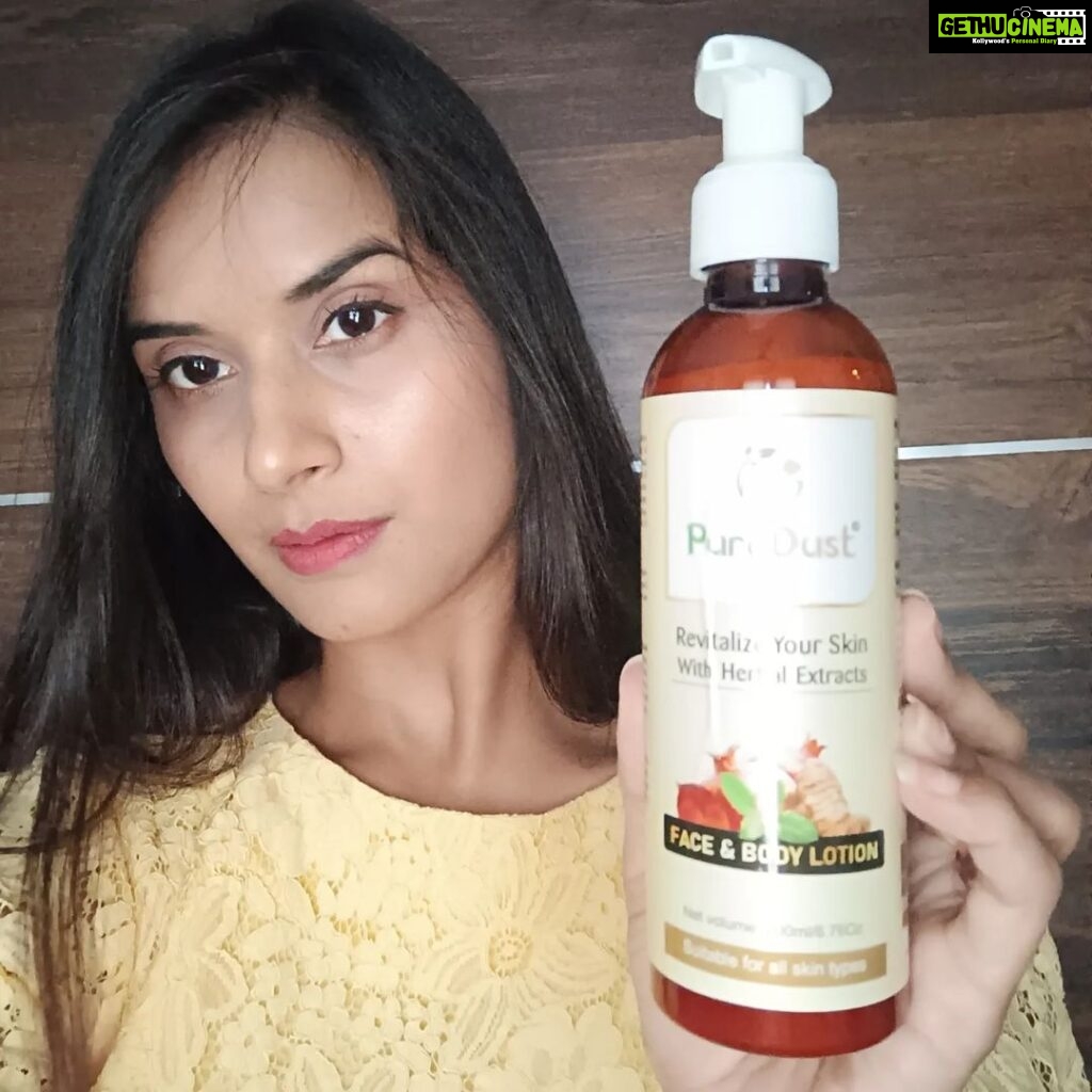 Vimmy Bhatt Instagram - These beautiful products by @puredustindia are amazing. The reason is no harsh chemicals in them and they are completely herbal. It's worth giving a try to these beautiful made in india skin care products by @puredustindia ❤️❤️ #puredust #puredustindia #herbal #powderbased #haircare #herbalproducts #herbalbrand #collaborationindia #instacollab #chemicalfree #madeinindia #skincare #indianproducts