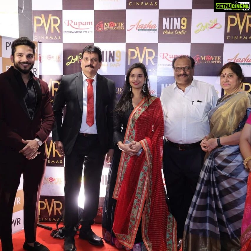 Vimmy Bhatt Instagram - Premiere night AASHA @pvrcinemas_official. A big thankyou to all who attended the premiere RELIVE the era of 80s in cinemas near you today 22nd April AASHA #bliss #premiere #premierenight #films #filmpremiere #aashamovie #vimmybhatt #gujaratifilms #cinemas #theaters #22nd #april #thebigday PVR Cinemas, Acropolis Mall, Ahmedabad