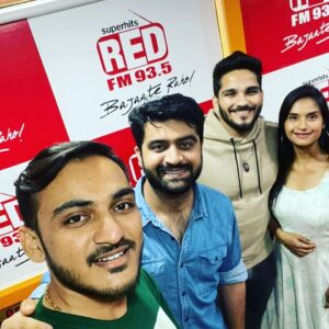 Vimmy Bhatt Instagram - Had a great time @redfmindia 

A big thanks to @iamrjharsh 

#promotions #redfm #films #upcomingfilm #aashamovie #cinemas #rj #22nd #april #gujaratifilms #release
