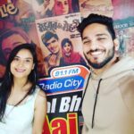 Vimmy Bhatt Instagram – Thankyou @radiocity_gujarati 

#kalbhiaajbhi #radiocity #91.1fm #promotions #films #upcomingfilm #films #gujaratifilms #dilippatel #vimmybhatt #aashamovie #22nd #april #cinemas