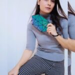 Vimmy Bhatt Instagram – Holograph is the new in. Try this amazing Lumos Holographic Travel pouch 👝 by @uneekindia wherever you go.

#uneek #travelpouch #instagram #collaboration #lifestyle #igers #partnership