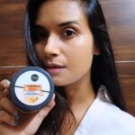 Vimmy Bhatt Instagram – Skin care routine with @eotiqbeauty

1) Eotiq Walnut & Apricot scrub 
  Removes blackheads,dead skin cells and  Moisturizes skin. It also helps in Blemish control

2) Eotiq Pumpkin Mud Mask.
 Its a fantastic non-greasy moisturizing & softening mask, pumpkins are great for your skin, they are loaded with Vit.A, C & E(all known to fight wrinkles) plus heaps of Beta-carotene, zinc, potassium & antioxidants which can help eliminate redness. This refreshing face mask leaves your complexion fresh & glowing.

#eotiqbeauty #skincare #mudmask #facepack #facescrub #collaboration