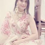 Vimmy Bhatt Instagram - The festive season has started and so the sale is live @flipkart . Ethnic wear , jewellery, handbags etc. are available at unbelievable prices. Just go on Flipkart and go on a shopping spree at amazing discounts #grwm #grwmoutfit #ethnicwear #jewelry #festivevibes #bigbilliondays #reelsinstagram #2023 #collaboration #instagram #flipkart