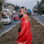 Vindhuja Vikraman Instagram - @ahamboutique Bride ♥️ Pic @aneesh_motive_pix Mua @sudhi_s_kurup Saree @ahamboutique Blouse @blackgold_designingstudio Jewelry @menorah_jewellers Nails @dartistry.in Hair @shabnas._.makeover Trivandrum, India