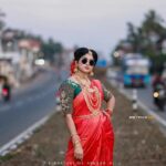 Vindhuja Vikraman Instagram - "Shining bright like a bride." Pic @aneesh_motive_pix Saree @ahamboutique Blouse @blackgold_designingstudio Jewelry @menorah_jewellers Nails @dartistry.in Trivandrum, India