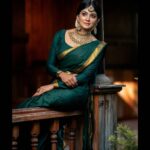 Vindhuja Vikraman Instagram - 💚💚 Pic Akhil S Kiran Mua @parvathyrajsmakeupstudio Jewelry @jhoomarbyparvathyraj God's own Country Ayurveda Resort