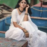 Vindhuja Vikraman Instagram - 🔴 @_bibi_photography 📸 @magicfeather_makeoverartistry @aalaadesigners @planetjewel Trivandrum, India