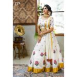 Vindhuja Vikraman Instagram - Onam Tales 🏵️ Pic @arun.devv Mua @mohanavijin @mohanavijinmakeoverstudio Costume @ahamboutique Jewelry @planetjewel Art Work @sabin_vk_zigmastag Camera Associate @arvind_venugopal_ Team @dplifestylehub @aswathy_jayakumar @jackrprasad Trivandrum, India