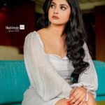 Vindhuja Vikraman Instagram - Pic @blacklenzio Mua and hair styled by@sumesh_makeup_artist Costume @ahamboutique Earrings @planetjewel Location @avoki_resorts AVOKI Resorts