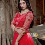 Vindhuja Vikraman Instagram - "There is a shade of red for every woman.” Pic @anand_kovalam 📷 Mua @jyothis_makeover_studio 💄 Outfit @fab.d.studio 🥻 Jewellery @parakkat_jewels 💎 Trivandrum, India