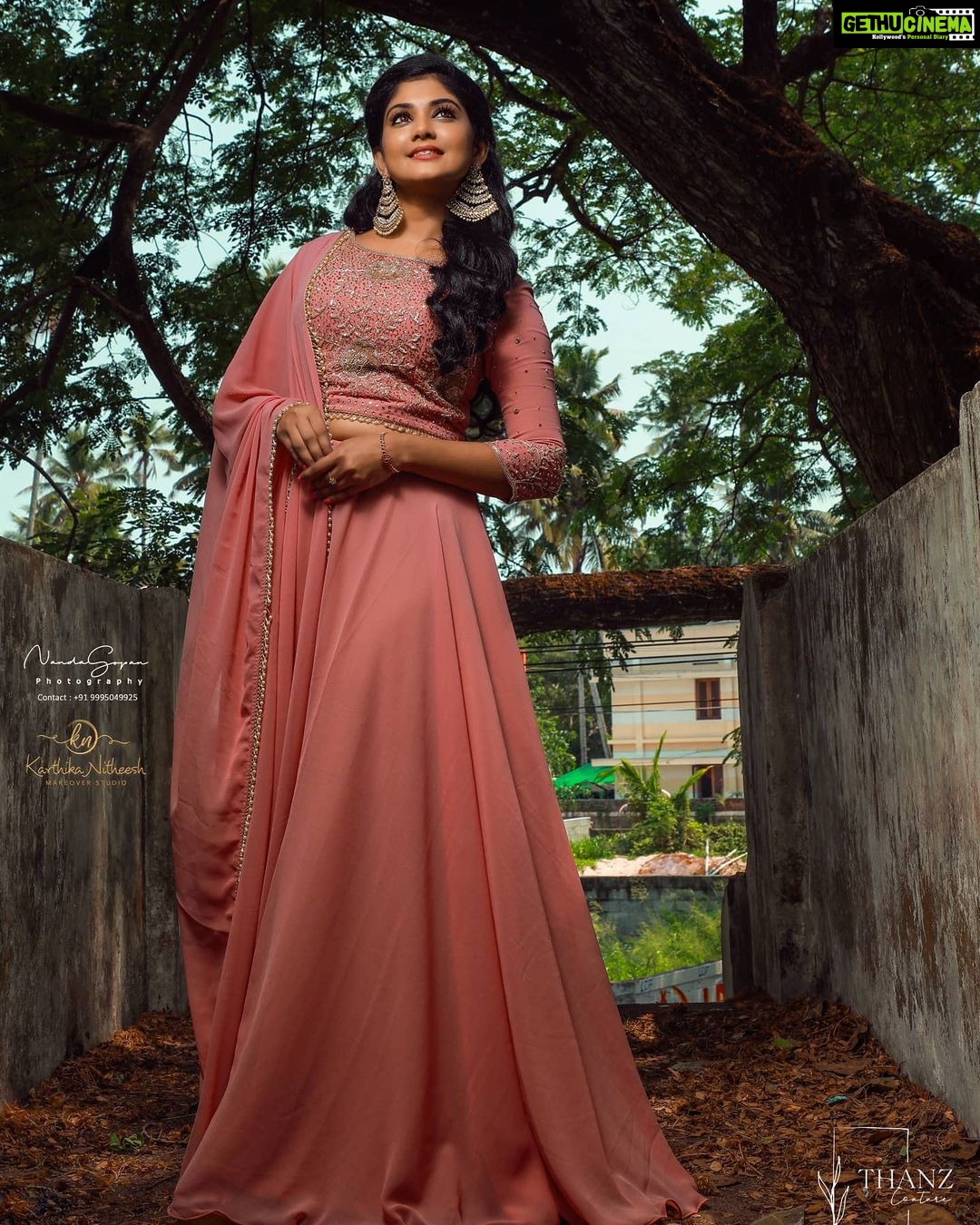 Vindhuja Vikraman Instagram - @thanzscouture 👗 @nandagopan_photography 📸 @karthika.nitheesh 💄 Trivandrum, India
