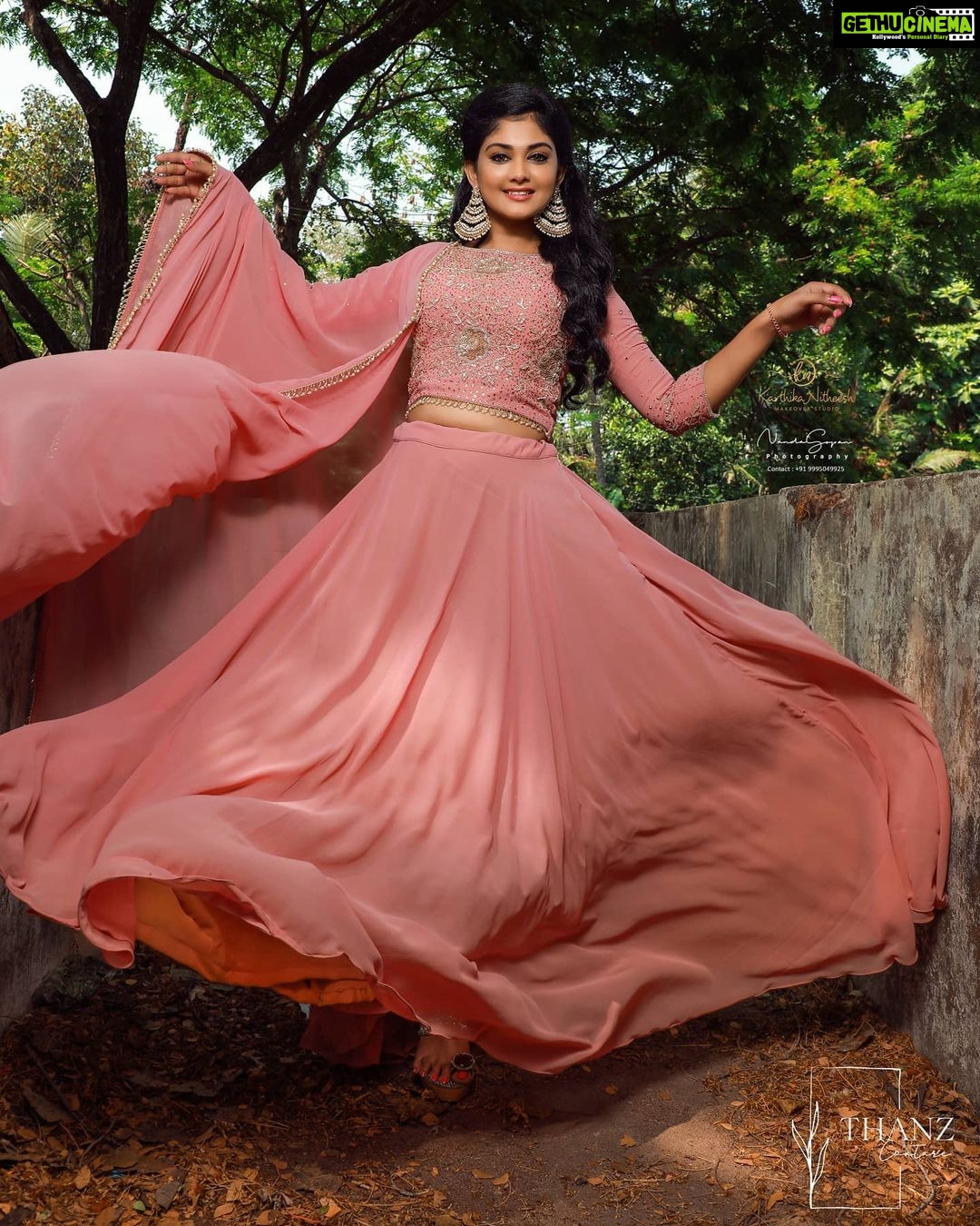 Vindhuja Vikraman Instagram - Always Twril that skift of urs girl like there's never a tommorow ❤️ Costume @thanzscouture Mua @karthika.nitheesh Pic @nandagopan_photography Trivandrum, India