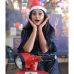Vindhuja Vikraman Instagram - 🎄🎄 @indiancinemagallery_official @dileepdk_photography 📸 Nails - @_____nailart_swagger______ Barbecue SPACE Restaurant Palayam
