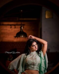 Vindhuja Vikraman Instagram - 💚
Click by -@photographsbyashbin
.
Costume @evanshi_designs
.
Nails @_____nailart_swagger______