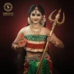 Vindhuja Vikraman Instagram – Navadurga concept photoshoot
Day 3: Chandraghanta
Chandraghanta is the third manifestation of Durga representing peace, tranquility and prosperity in life. Her name is derived from the chandra ( half moon) in her forehead. She is all seeing and ever vigilant ready to battle evil from whatever direction.
Concept, styling, makeover: @geethu srishti, @srishtimakeoverhub
Photo: @Umesh srishti Trivandrum, India