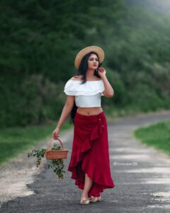 Vindhuja Vikraman Instagram - "Pomona" Series 
.
.
 Pomona was the goddess of fruitful abundance in ancient Roman religion and myth. Her name comes from the Latin word pomum, "fruit", specifically orchard fruit 

ᴄʀᴇᴅɪᴛs:⁣⁣⁣⁣⁣⁣⁣⁣⁣
Concept & Photo: @harikumar.gk
Model: @vindhuja_vikraman
Costumes: @myntra
Designed by: @shopsassafrasbg
Costume selection: @geethu_harikumar
Assistant: @shamnad6880
Concept Name: @_zastra