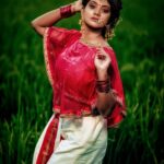 Vindhuja Vikraman Instagram – Onam Fusion 🌸
Pic @ajith_vijay3 📸
Concept :-@hyacinth_beauty_spa @hanu_anu
Mua :-@hyacinth_beauty_spa💄
Costume and Jewellery:- @hyacinth_beauty_spa 👗 Trivandrum, India
