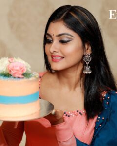 Vindhuja Vikraman Instagram - This love is never ending ❤️
Cake - @cake_oh_berry_tvm 
Costume - @evanshi_designs 
Hair - @ladysoultvm
Nails - @_____nailart_swagger______
Photo -@anand_kovalam 
#52klove#instafam#neverendinglove#loceforcakes#celebrationmood#designerwears