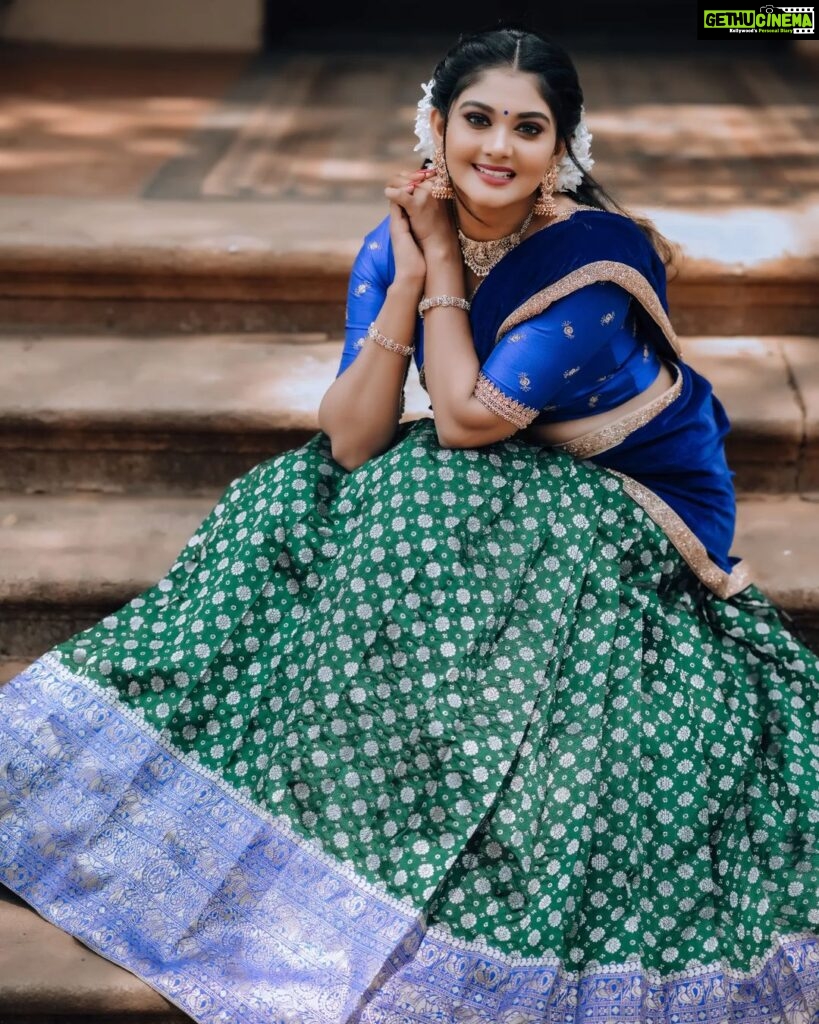 Vindhuja Vikraman Instagram - Pic @thekkan_thaanthonni Mua @brides_of_vishu Costume @thanzscouture Nails @dartistry.in Styled by @_muhammed_thanzeela Trivandrum, India