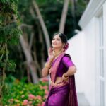 Vindhuja Vikraman Instagram - Bride 💜 Pic @mojo_click Mua @karthika.nitheesh Blouse @ajithalavender Jewelry @orangebeautycollection2022 Flower @blackgold_designingstudio Nails @dartistry.in AVOKI Resorts
