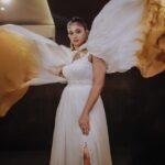 Vindhuja Vikraman Instagram - Be brave enough to be bad at smthng new…..!!!! Pic @subeeshmanimangalam 📸 Mua @mohanavijin 💄 Costume @houseofemkaydesignerstudio 👗 Team @arvind_venugopal_ 🎥