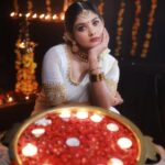Vindhuja Vikraman Instagram - Last one frm d series 🤍 Pic @signature_by_nitheesh_boban Mua @brides_of_vishu Ornaments @sreshta_makeover Costume @_khaizah_ Decor @redwineeventsofficial576 Trivandrum, India