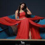 Vindhuja Vikraman Instagram - “You have a pretty vibe in your aura.” 🫰🏻 Costume @nova_fashion_boutique_by_brind Mua @sivas_makeover_ Trivandrum, India