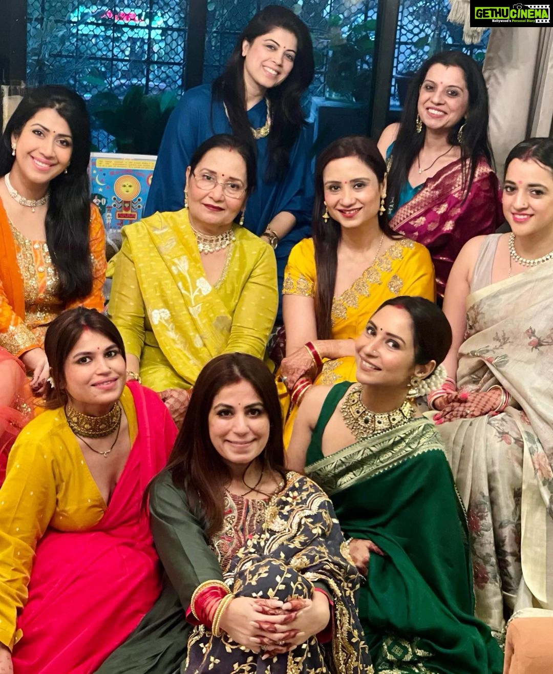 Vinny Arora Instagram - My favourite day of love ❤️ Karwachauth ‘23🌙✨