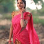 Vinusha Devi Instagram - கருப்பட்டி கரைச்சு செஞ்சு வச்ச செலையா ✨❤️ Shot by @haran_official_ Dhavani @ivalinmabia #vinushadevi #dhavani #photoshoot