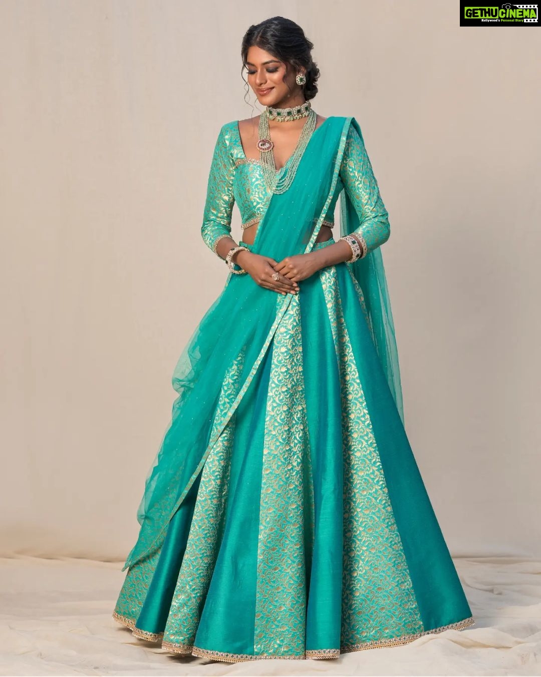 Vinusha Devi Instagram - A dream is a wish your heart makes ✨ #makeawish Outfit : @studio149 Jewellery : @mspinkpantherjewel Photography : @ram___prakash_ @_oliverfelix_ @___diwakar @naveen_tom_18 Mua : @makeupbyvinushadevi Hairstylist : @teamdiamondartistry #vinushadevi #photoshoot #love