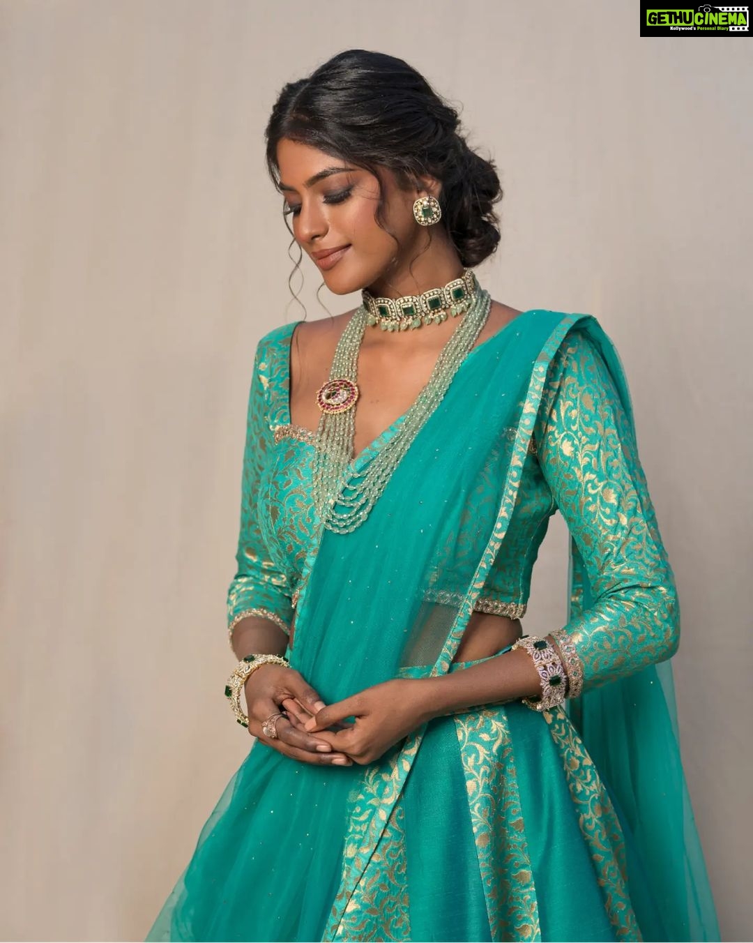 Vinusha Devi Instagram - A dream is a wish your heart makes ✨ #makeawish Outfit : @studio149 Jewellery : @mspinkpantherjewel Photography : @ram___prakash_ @_oliverfelix_ @___diwakar @naveen_tom_18 Mua : @makeupbyvinushadevi Hairstylist : @teamdiamondartistry #vinushadevi #photoshoot #love