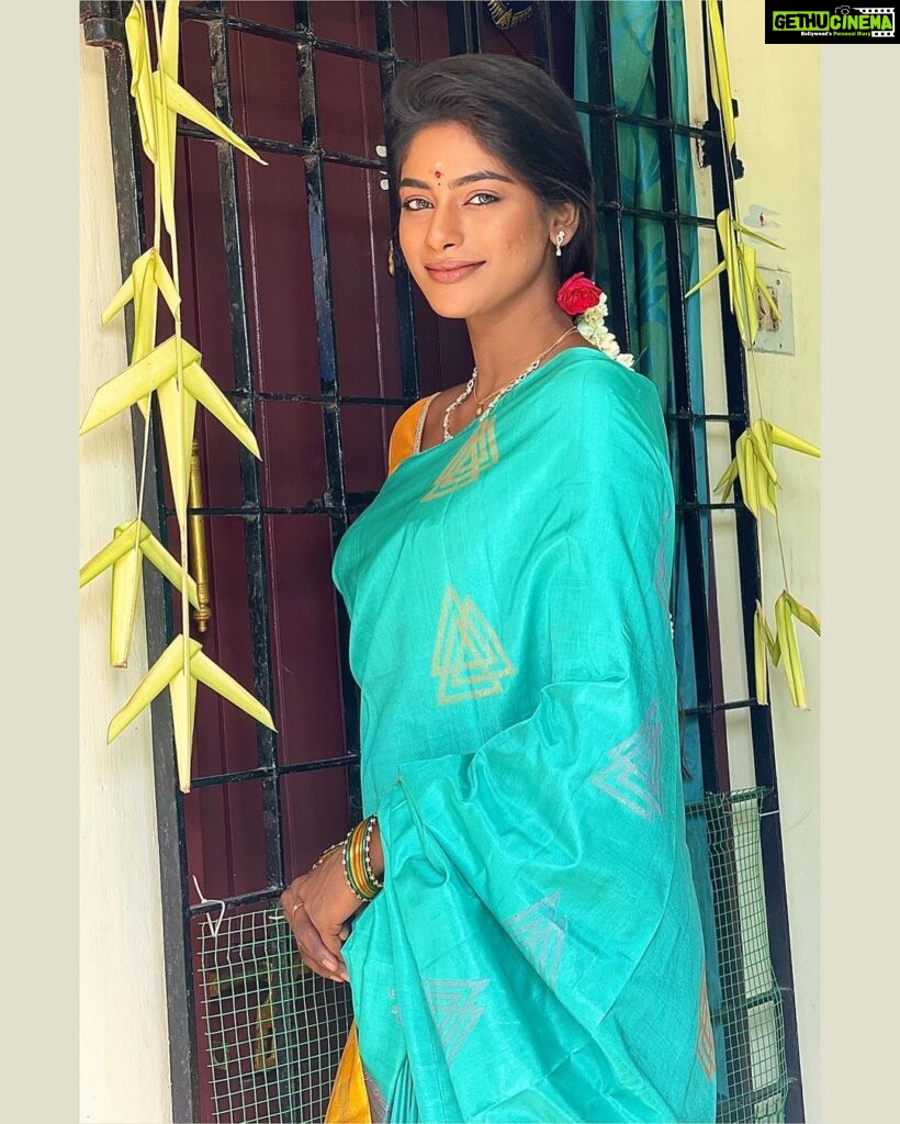 Vinusha Devi Instagram - இனிய தீபாவளி நல்வாழ்த்துக்கள் 🪔 #vinushadevi #happydiwali