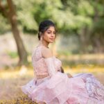 Vinusha Devi Instagram - My look for 7th annual vijay television awards was so excited & blessed to a part of it 🌸 A huge thanks my team who made to look so elegant on my special day ❤️ Outfit @studio149 Hair @durga_hair_stylist Photography @dhanush__photography #vinushadevi #7thvijayteleawards #bharathikannamma #kannamma #vijaytelevisionawards