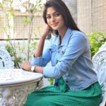 Vinusha Devi Instagram - Good evening makkale 💐 #vinushadevi #kannamma #chithra #goodevening #happyday #spreadpositivity